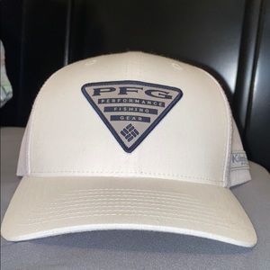 BRAND NEW Columbia PFG WHITE ON WHITE HAT